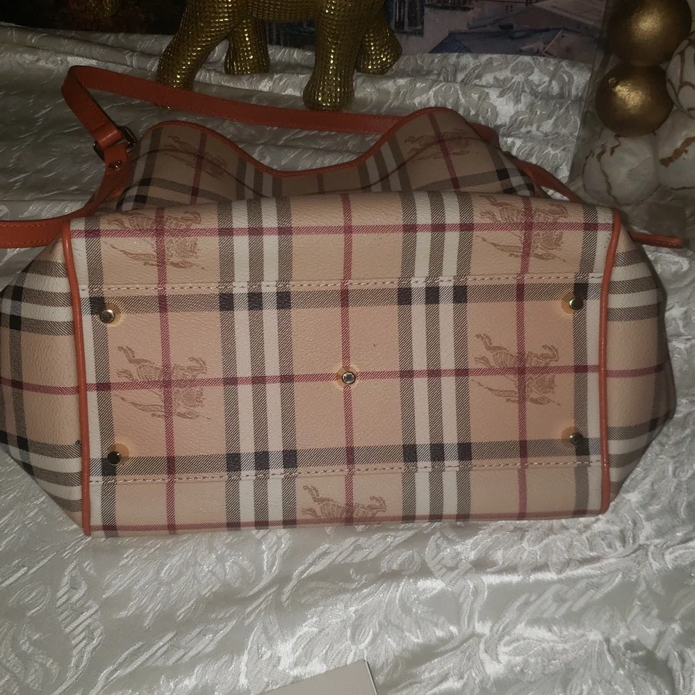 Burberry Haymarket Canterbury Tote - Picture 15 of 16